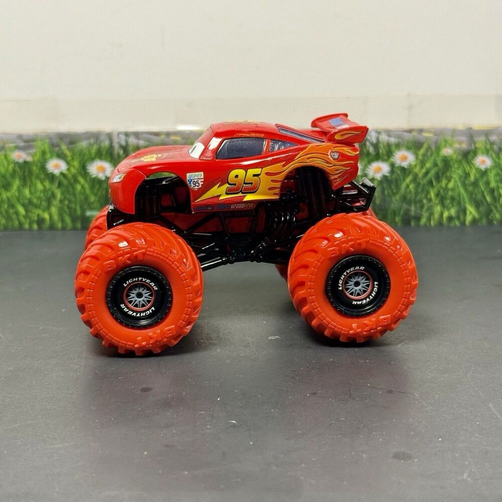 Disney Pixar Cars Custom Monster Truck Lightning McQueen 1:64 Chip See Photo